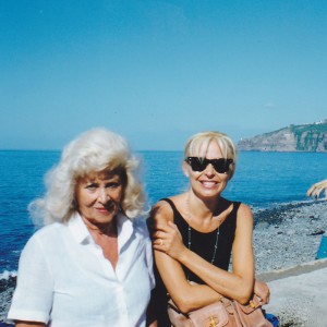 Donatella Marazziti e Anna Ravizza visitano la spiaggia di Madeira. III IOCD Conference, Madeira  1998