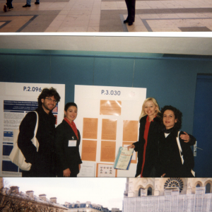 A Parigi con i poster premiati insieme a Chiara Pfanner, Silvio Presta, Giovanna Pacciani XI Congresso dell' European College of Psychopharmacology (Parigi 31 ottobre-5 novembre 1998)
