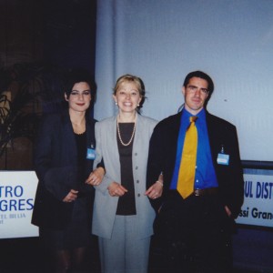 Congresso GIDOC, Saint Vincent, aprile 1998. Donatella tra Stefano Baroni e Irene Masala